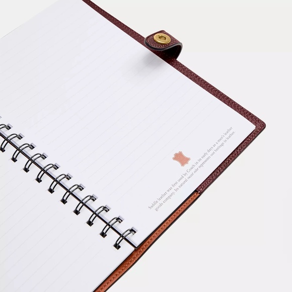 Disney X Coach Notebook In Regenerative Leather With Minnie Mouse - Picture 13 of 13